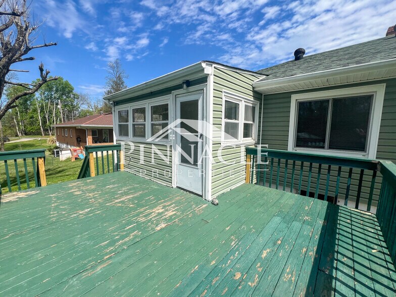 Building Photo - 117 Richeson Dr