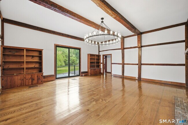 Building Photo - 1 Tulip Tree Ln