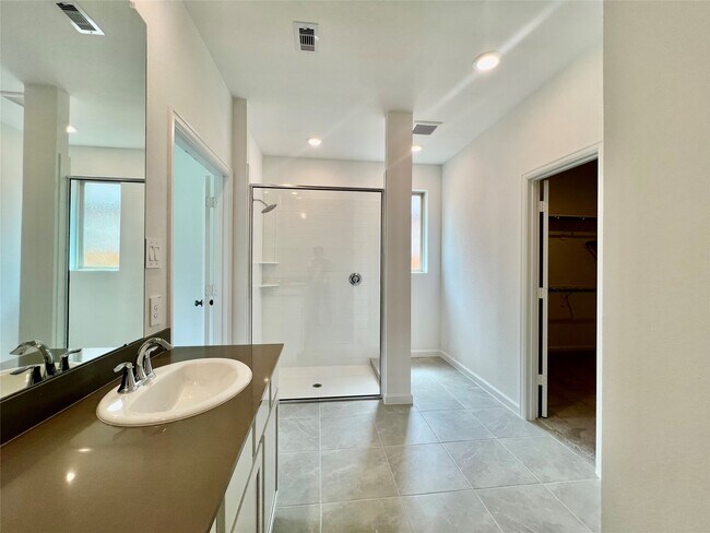 Building Photo - 17771 Misty Brk Ln