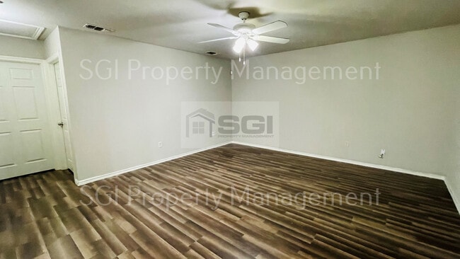 Building Photo - 3602 Mandy Dr