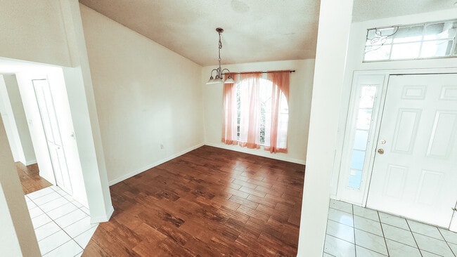 Building Photo - 1521 Barber St