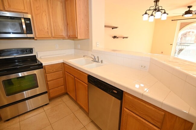 Building Photo - 1390 Saddle Rack St