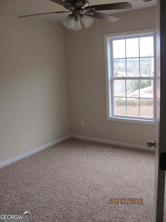 Building Photo - 4 War Admiral Ln