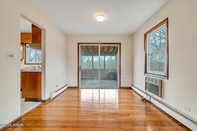 Building Photo - 829 Long Ridge Rd