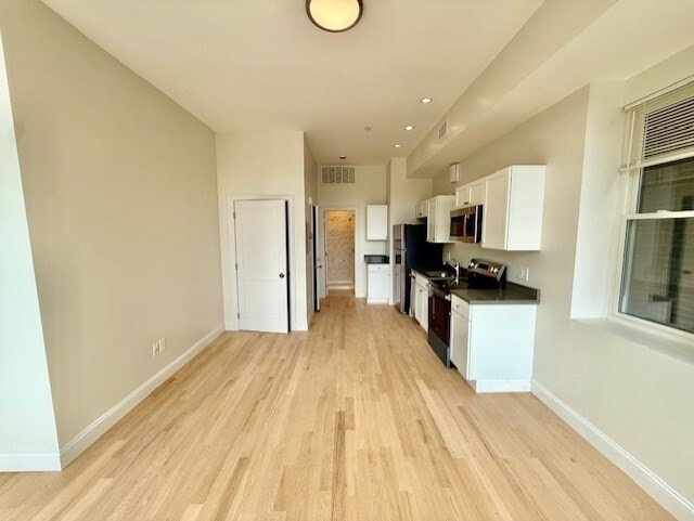 Primary Photo - 204 Hanover St