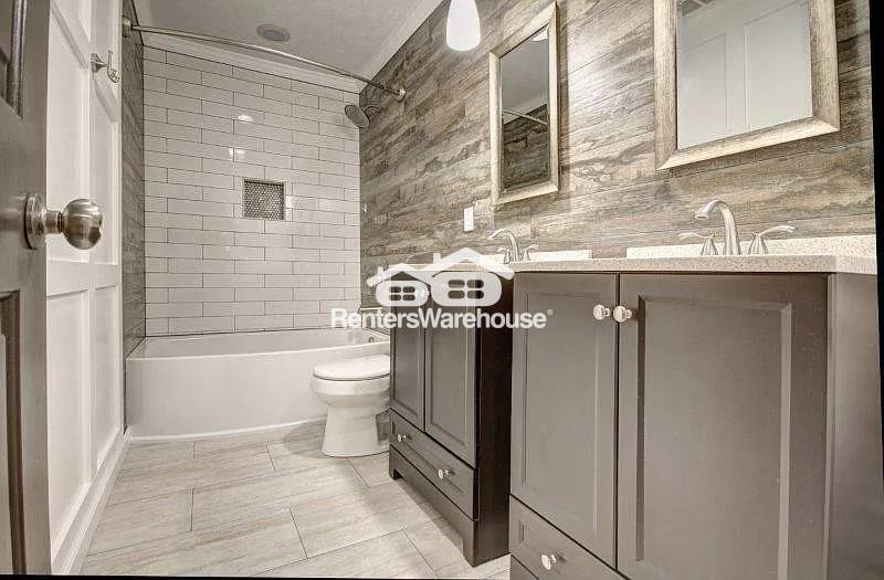 Building Photo - 3460 Liberty Ln