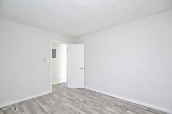 Building Photo - 44 E Roanoke Ave