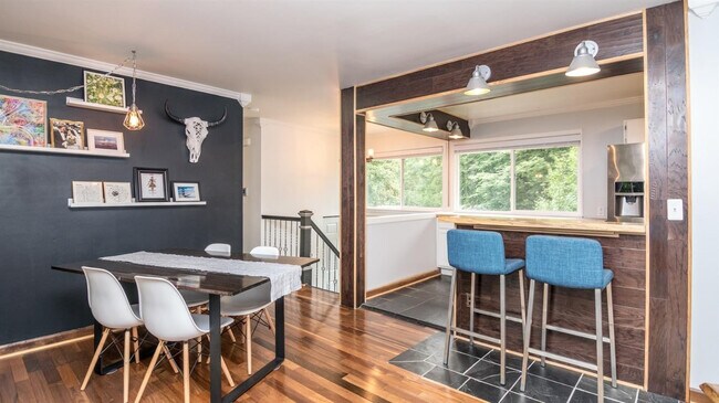 Building Photo - 406 Manor Dr