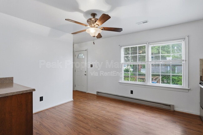 Building Photo - 3322 Woodrow Ave