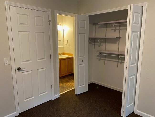 Building Photo - 1701 B Aliak Dr