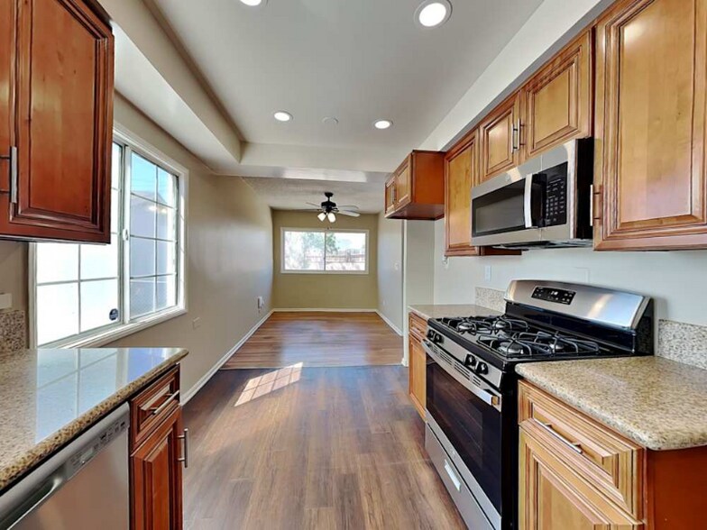 Building Photo - 14249 Minnehaha St