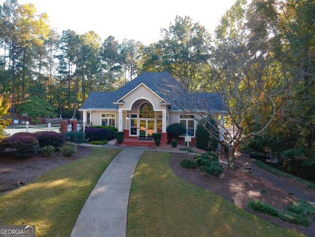 Building Photo - 651 Briarleigh Way