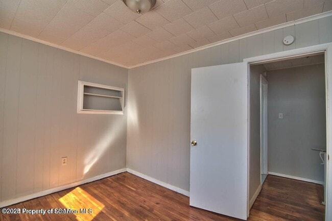 Building Photo - 261 Dana St