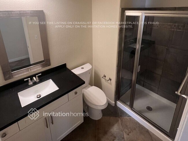 Building Photo - 280 Plaza Carmelina Ct