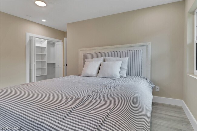 Building Photo - 5150 Sand Dollar Ln