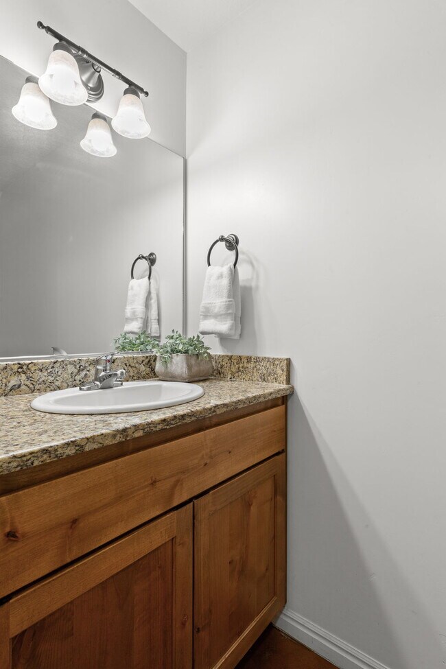 Building Photo - 2801 E 450 N