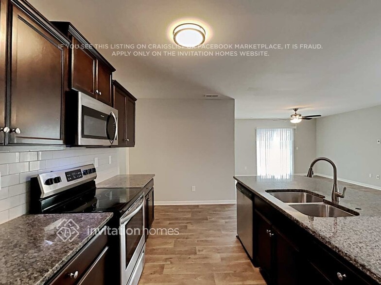 Building Photo - 4112 John Dale Ln