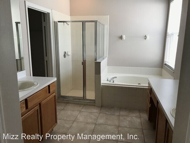 Building Photo - 4 br, 3 bath House - 433 Heather Hills Drive