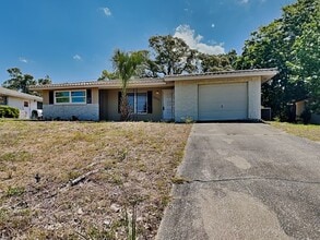 Building Photo - 10632 Laburnum Dr