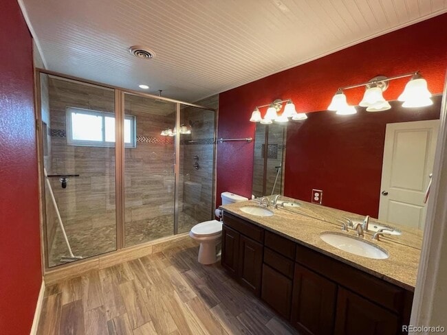 Building Photo - 7966 Elmwood Ln