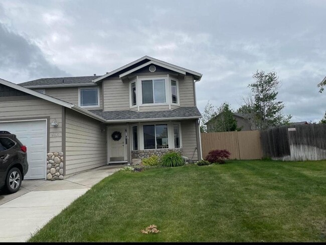 Building Photo - Spacious 4-Bedroom Home with Large Gated Yard Near Cheney & Spokane!