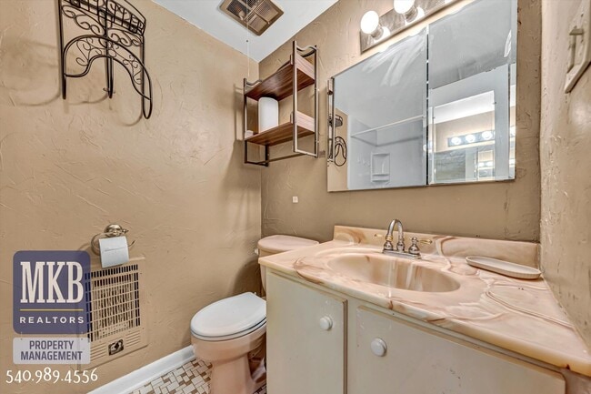 Building Photo - 5260 Crossbow Cir