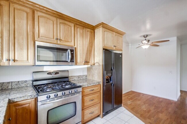 Building Photo - Charming 2BR Home with Attached Garage, Private Patio and a Friendly Community!