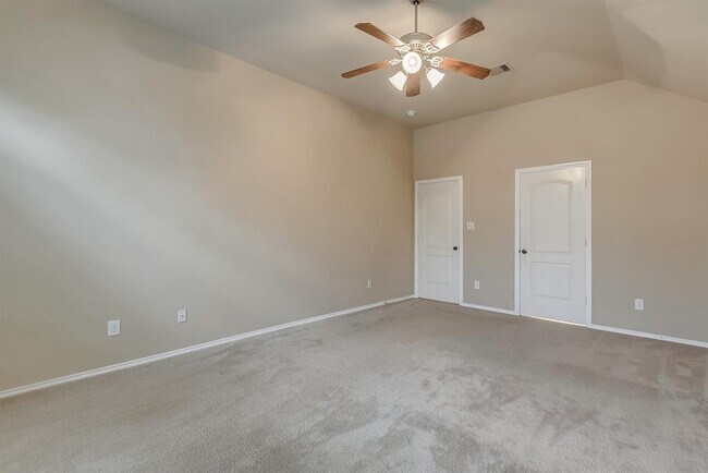 Building Photo - 5615 Stoneridge Ct
