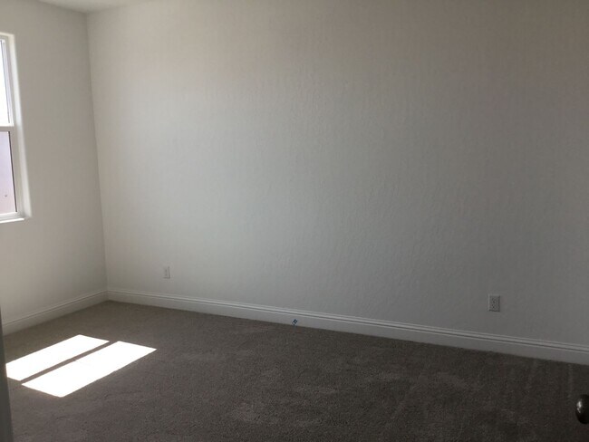 Building Photo - Lennar Home at Riverstone