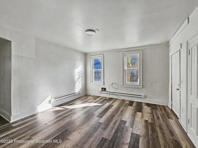 Building Photo - 602 Prospect Ave