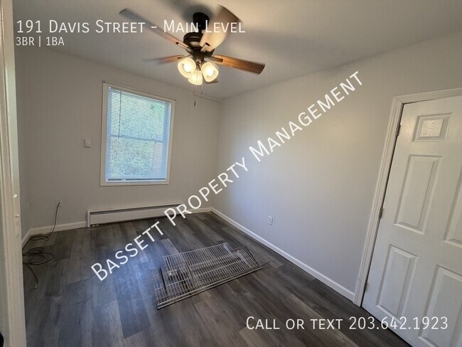 Building Photo - 191 Davis St