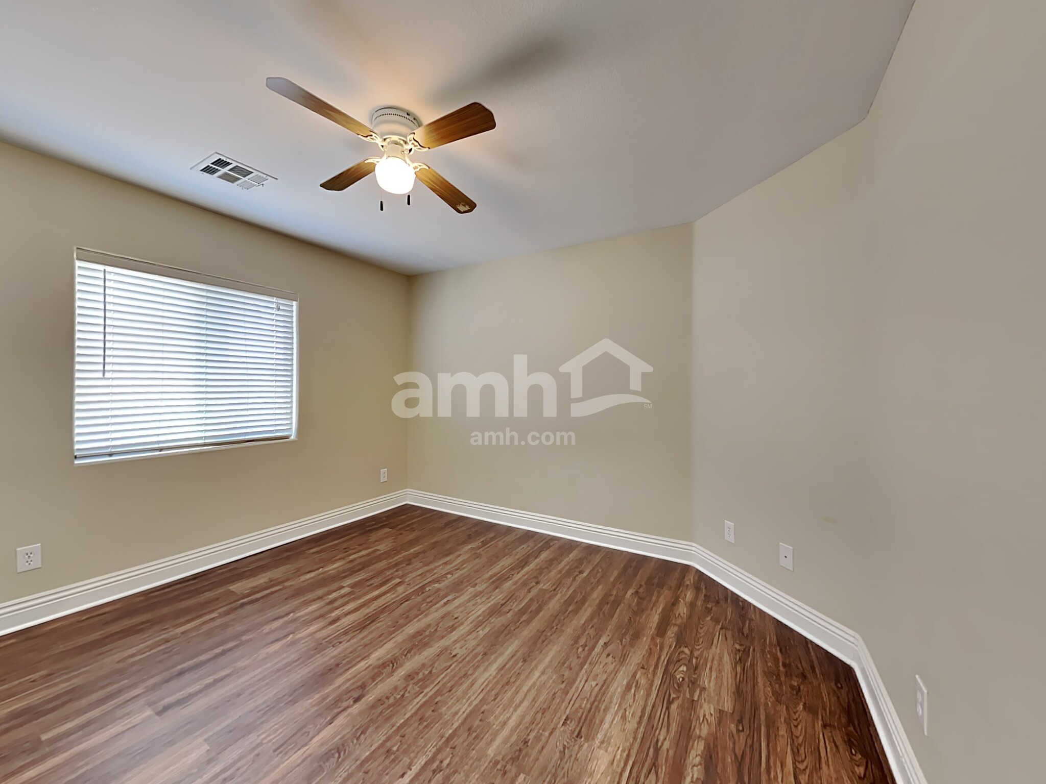 Building Photo - 8845 Red Fox Dr