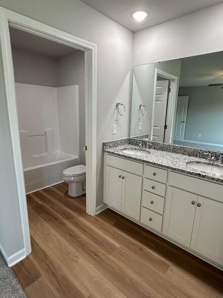 Building Photo - 262 Swinson Dr