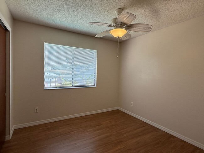 Building Photo - East Orlando Pool Home