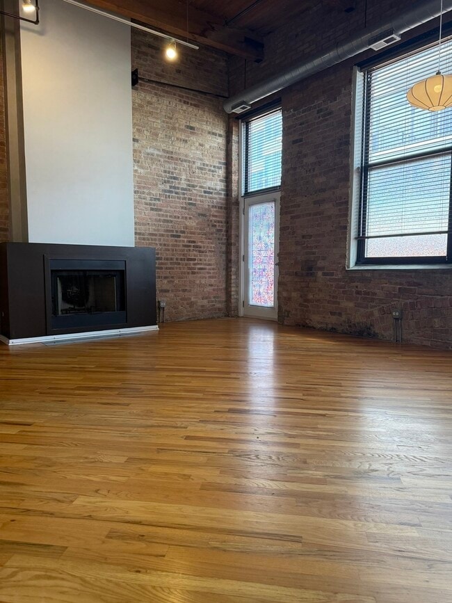 Building Photo - 1601 S Indiana Ave