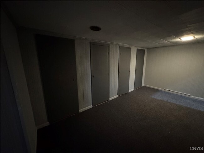 Building Photo - 900 Drexler St