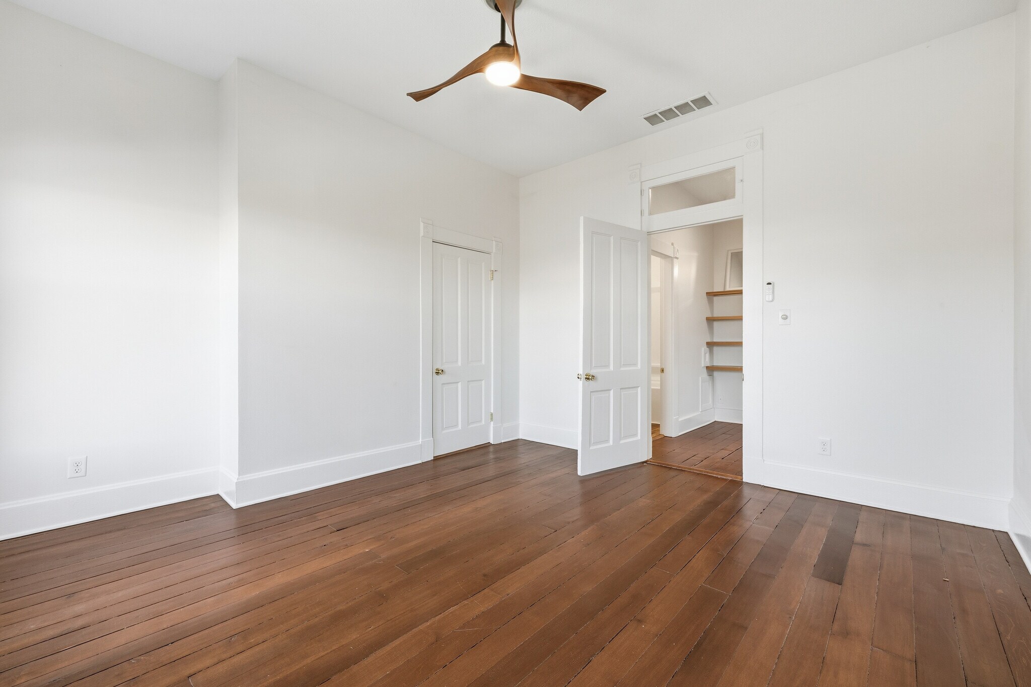 Building Photo - 312 N College Ave