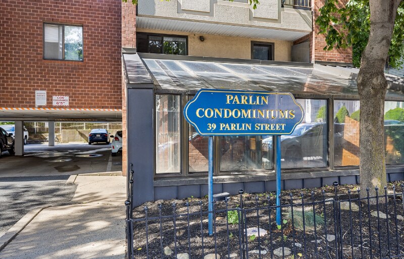 Building Photo - 39 Parlin St