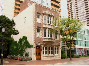 Building Photo - 1580 Sherman Ave