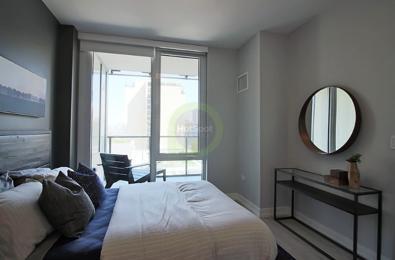 Building Photo - 1147 N Wells St