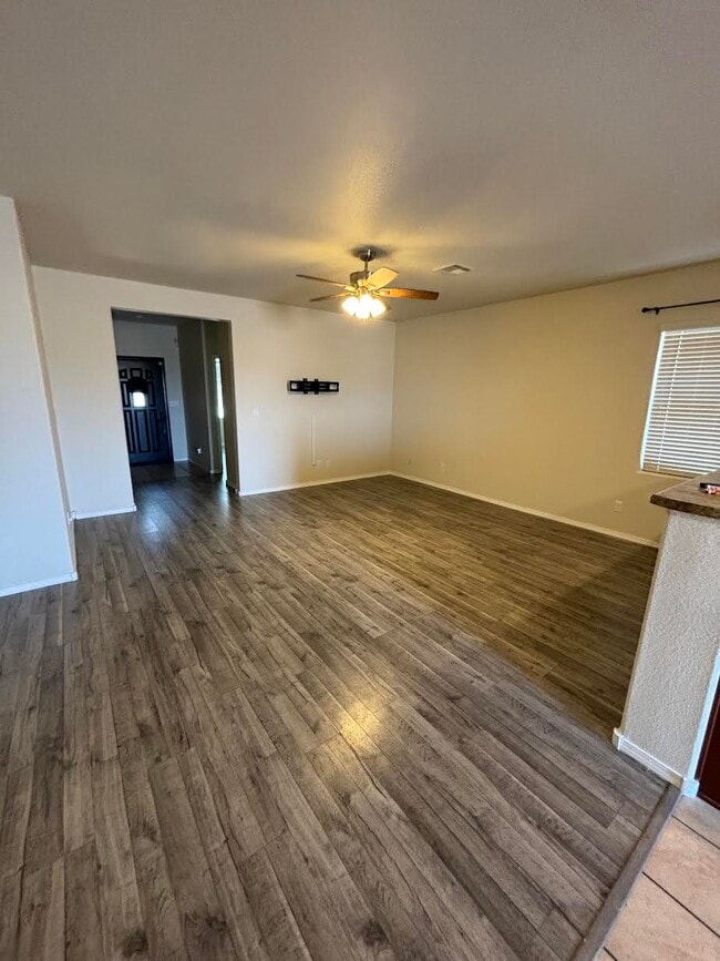 Building Photo - 3012 Tierra Dorado Dr SW