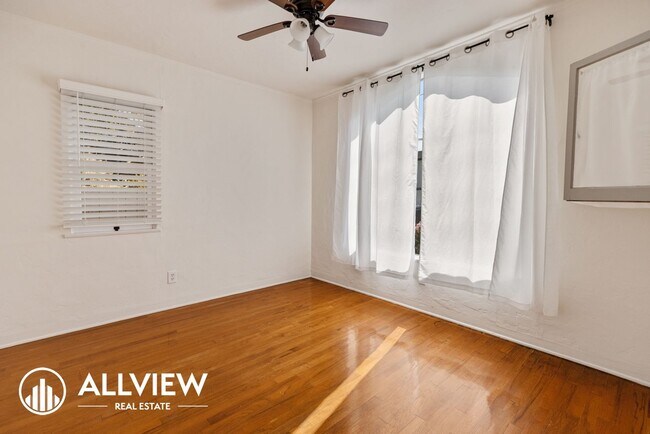Building Photo - Charming 3 Bedroom 1 Bath Costa Mesa Bungalow
