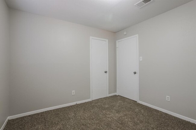 Building Photo - 36 W Bigelow Oak Ct