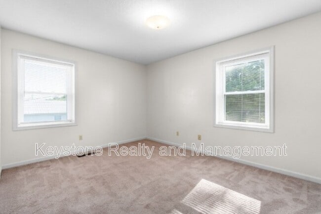 Building Photo - 0 286 Thompsonville Ln