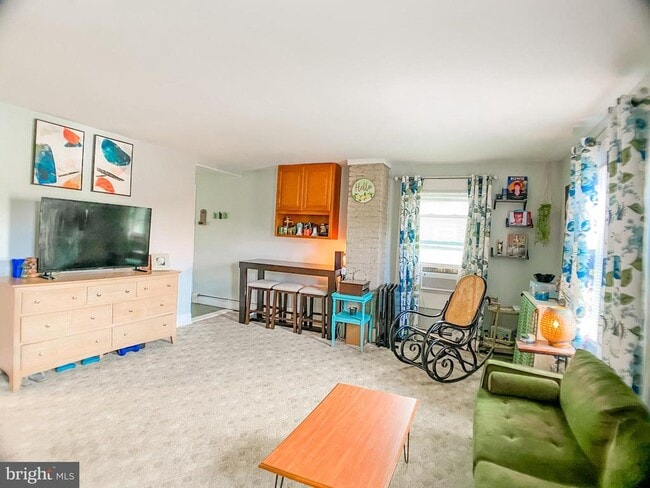 Primary Photo - 227 N Main St