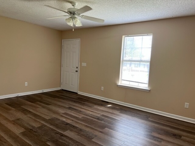 Building Photo - 1505 Richmond Rd