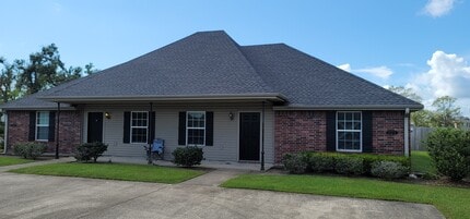 Building Photo - 2722 Ryan Rd