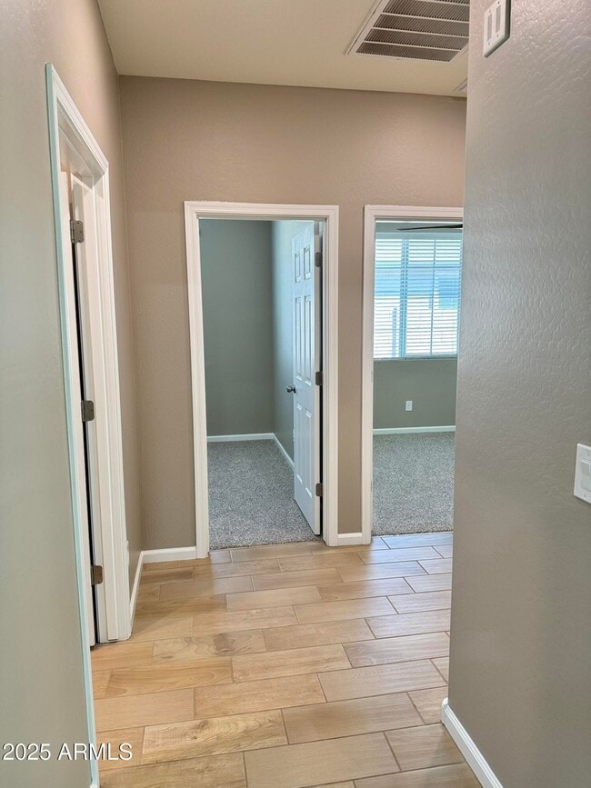 Building Photo - 3253 S Miller Dr