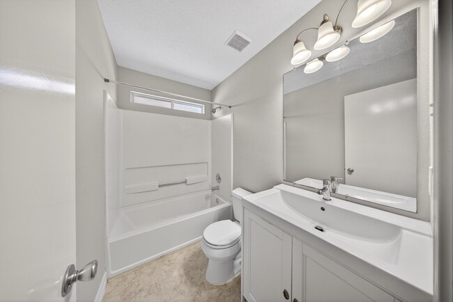 Building Photo - 7243 River Pines Dr