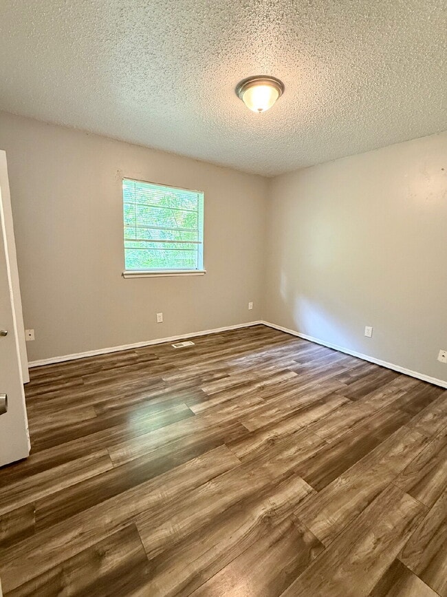 Building Photo - Charming  4-Bedroom Home in the Village!